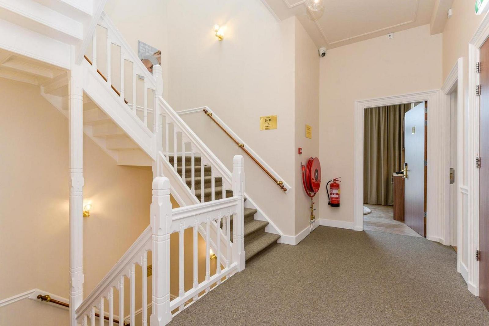 Novallure Villa Margaretha - Short Stay Apartments Rijswijk Esterno foto
