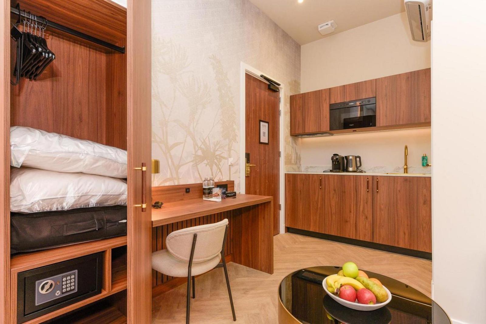 Novallure Villa Margaretha - Short Stay Apartments Rijswijk Esterno foto