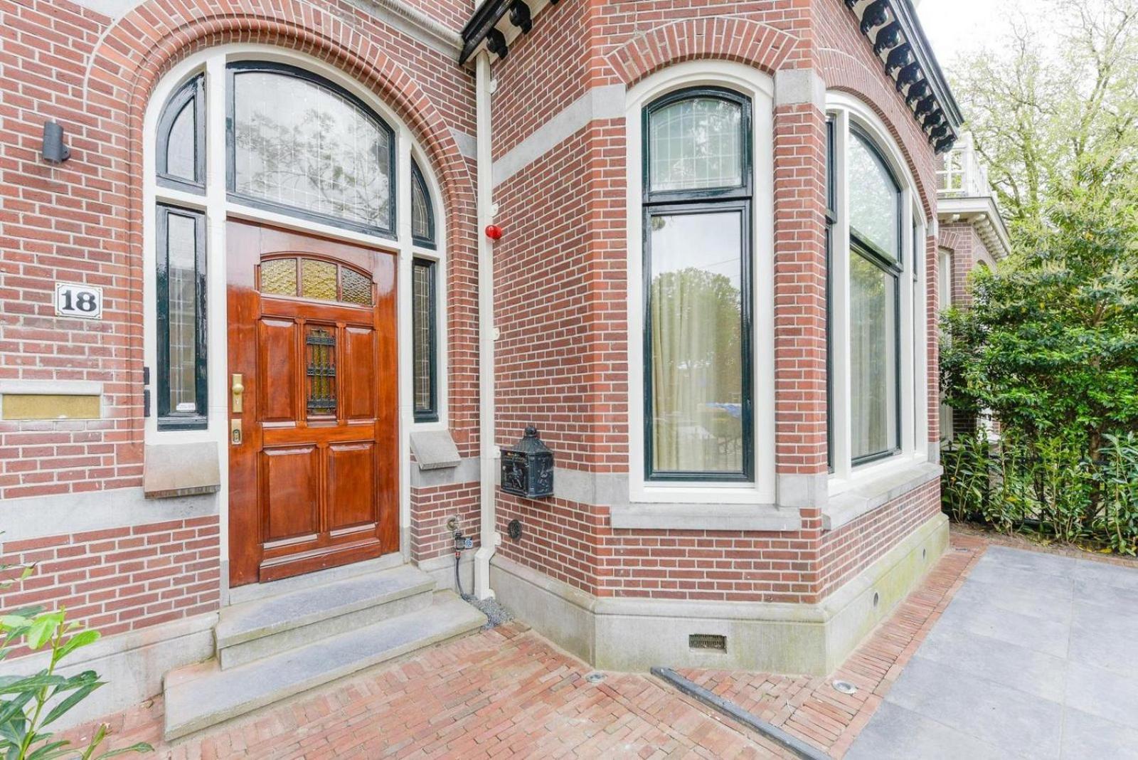 Novallure Villa Margaretha - Short Stay Apartments Rijswijk Esterno foto
